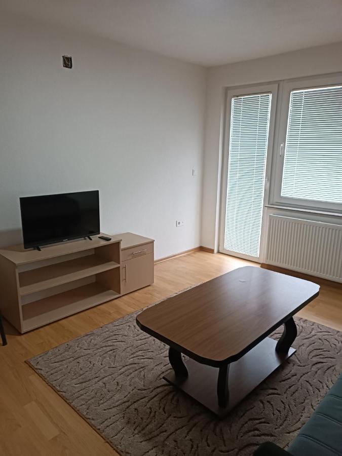 2Bdr Apt With Balcony With View- Free Parking Hotel ซาราเยโว ภายนอก รูปภาพ